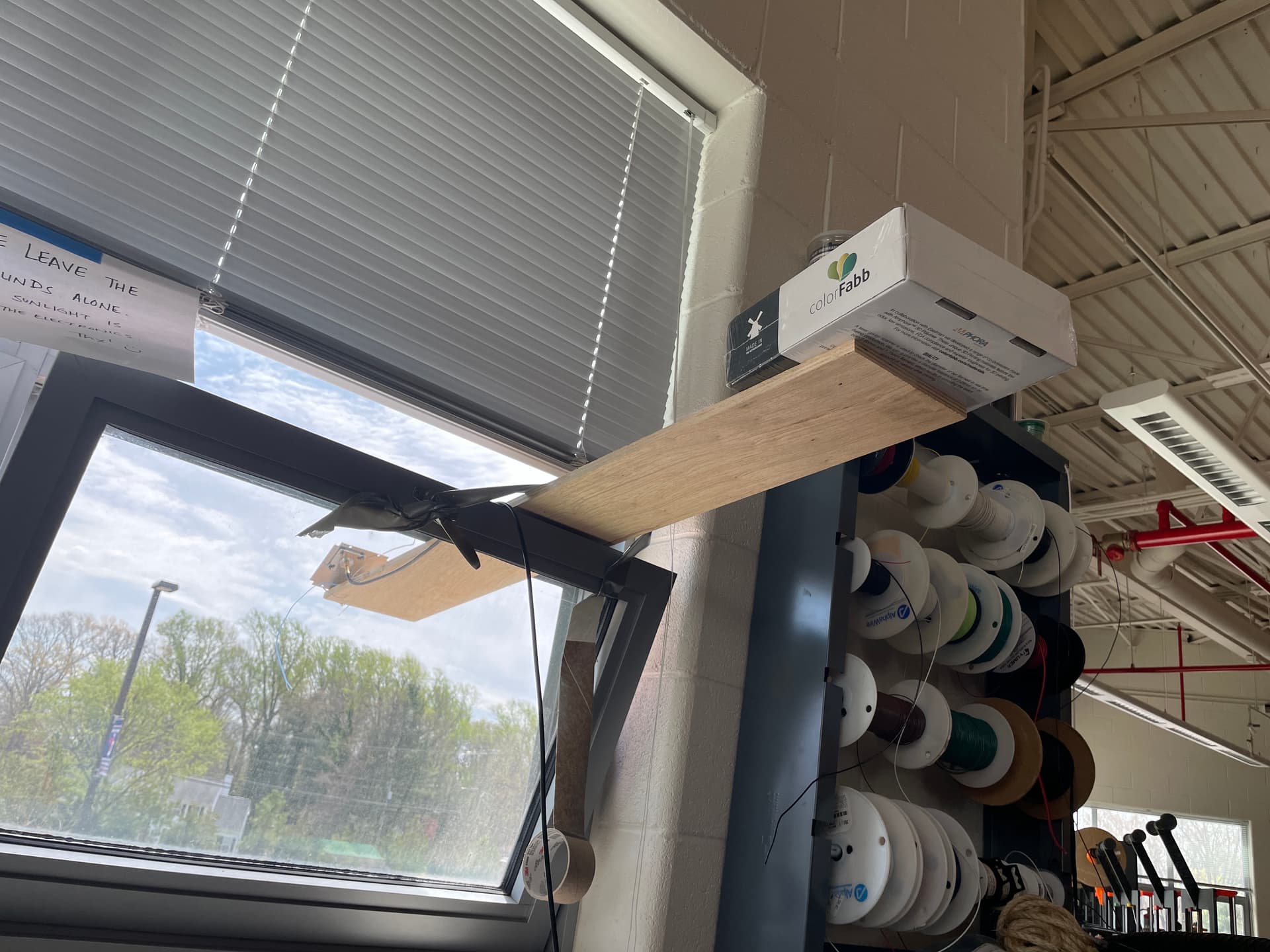 Very sketchy patch antenna testing setup